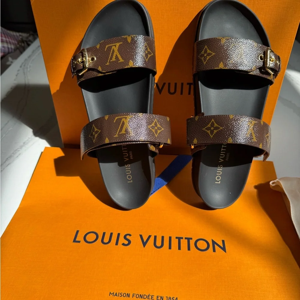 Louis Vuitton Bom Dia Flat Comfort Mules - Picture 8 of 15